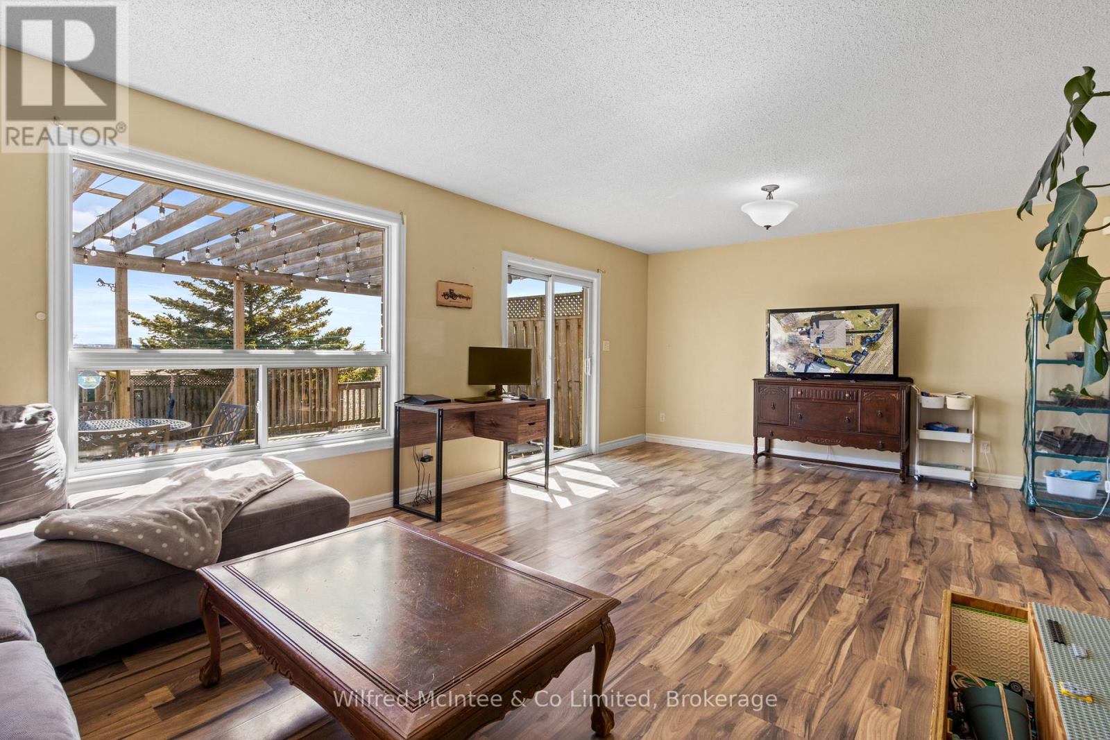 59 Dales Drive, Mapleton, Ontario  N0G 1P0 - Photo 3 - X13101262