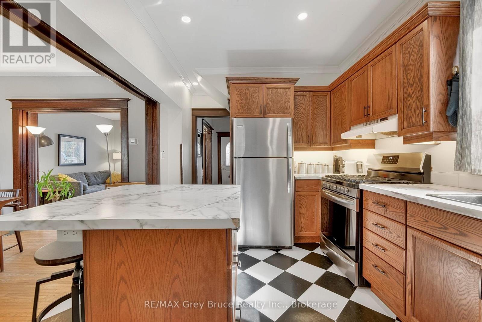 407 5th Street E, Owen Sound, Ontario  N4K 1C9 - Photo 13 - X13101494