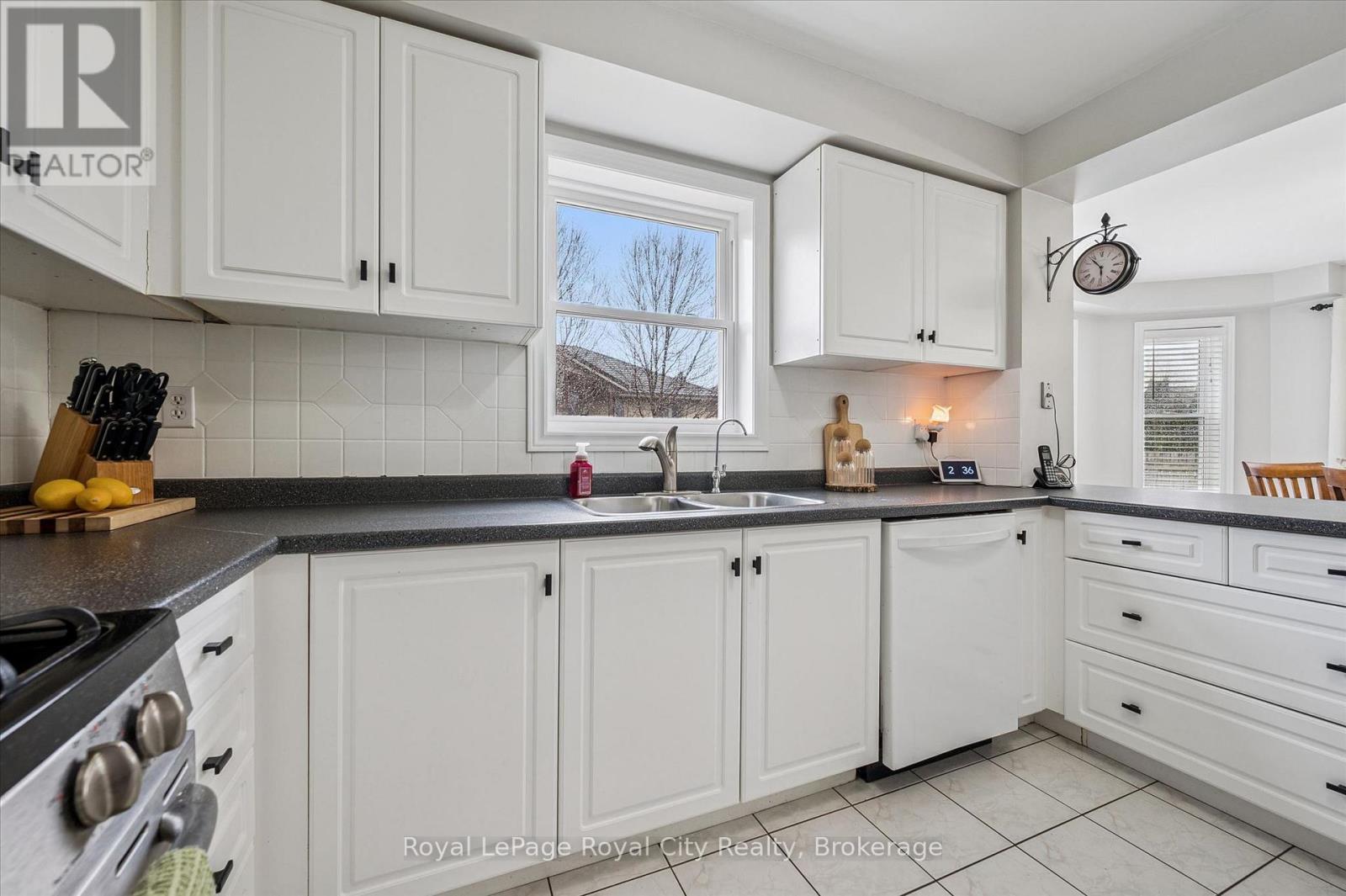339 Daniel Crescent, Centre Wellington, Ontario  N0B 1S0 - Photo 9 - X13101528