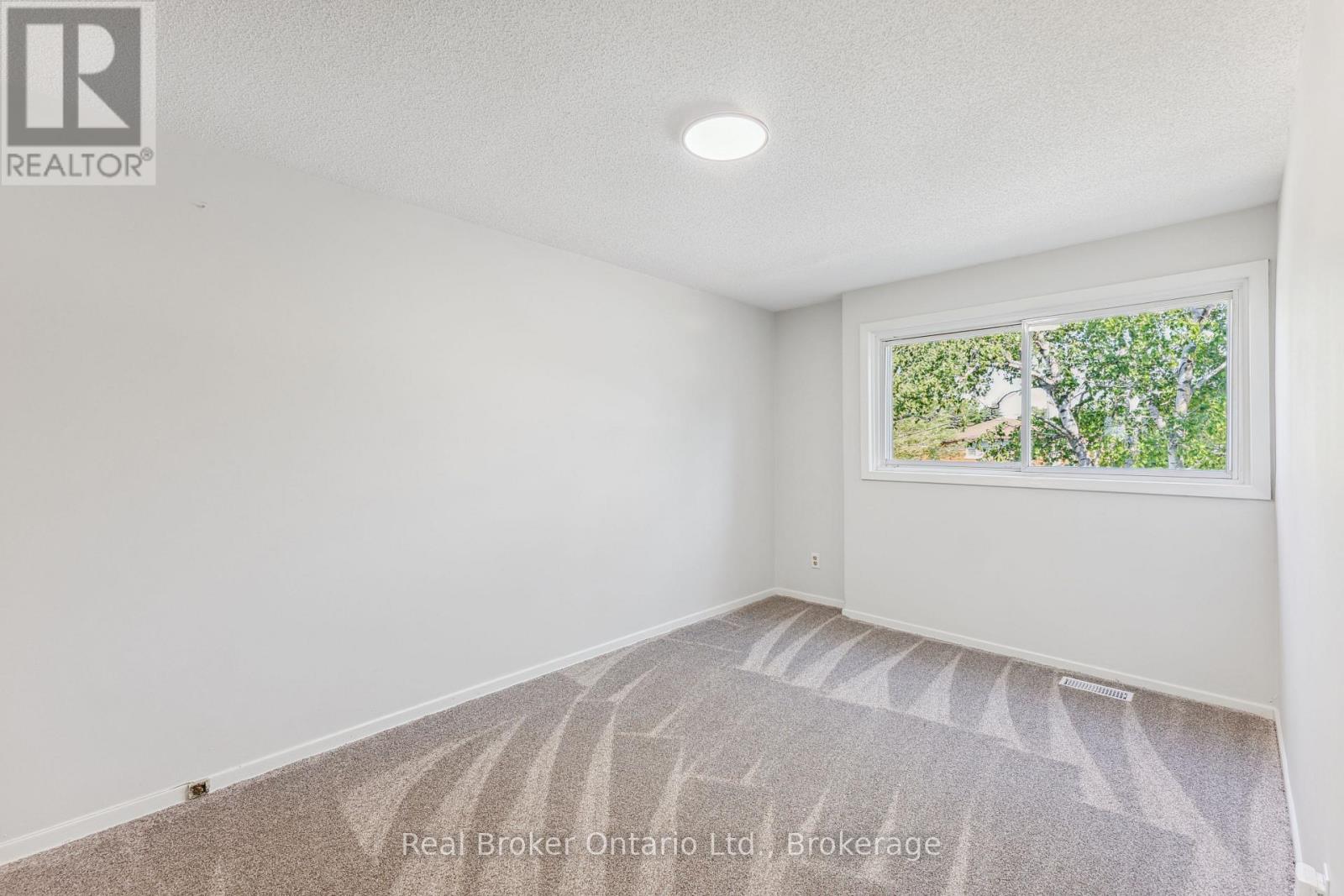 499 Krug Street, Kitchener, Ontario  N2B 1L2 - Photo 20 - X13101562
