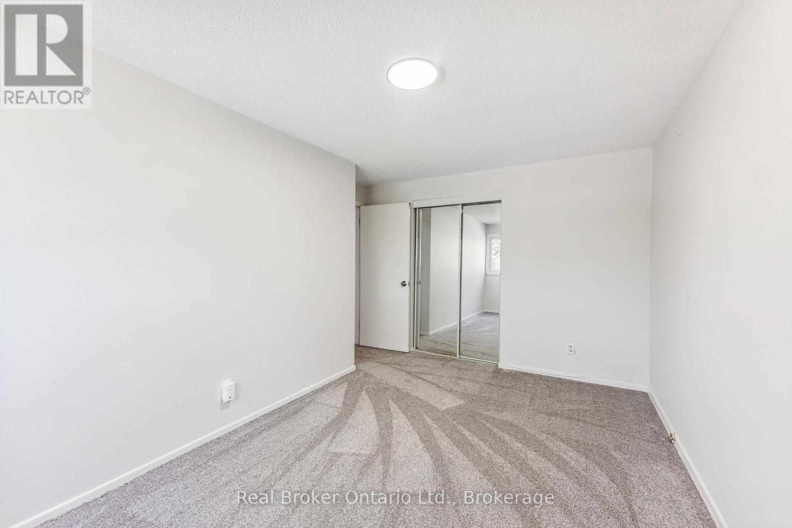 499 Krug Street, Kitchener, Ontario  N2B 1L2 - Photo 21 - X13101562