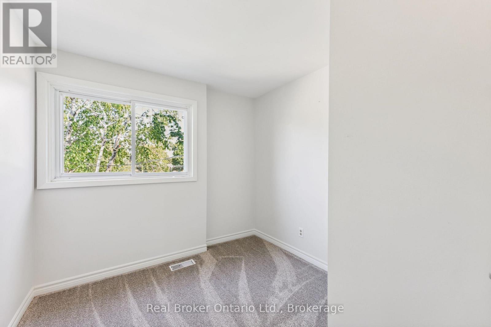 499 Krug Street, Kitchener, Ontario  N2B 1L2 - Photo 22 - X13101562