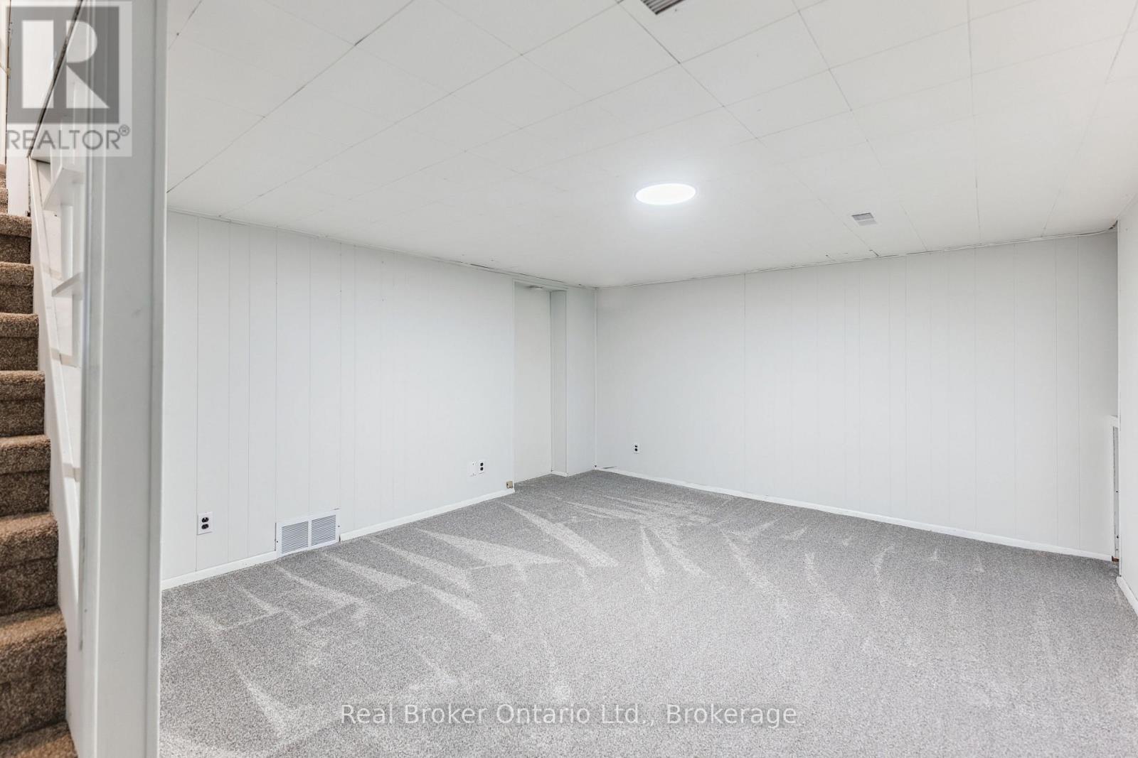 499 Krug Street, Kitchener, Ontario  N2B 1L2 - Photo 27 - X13101562