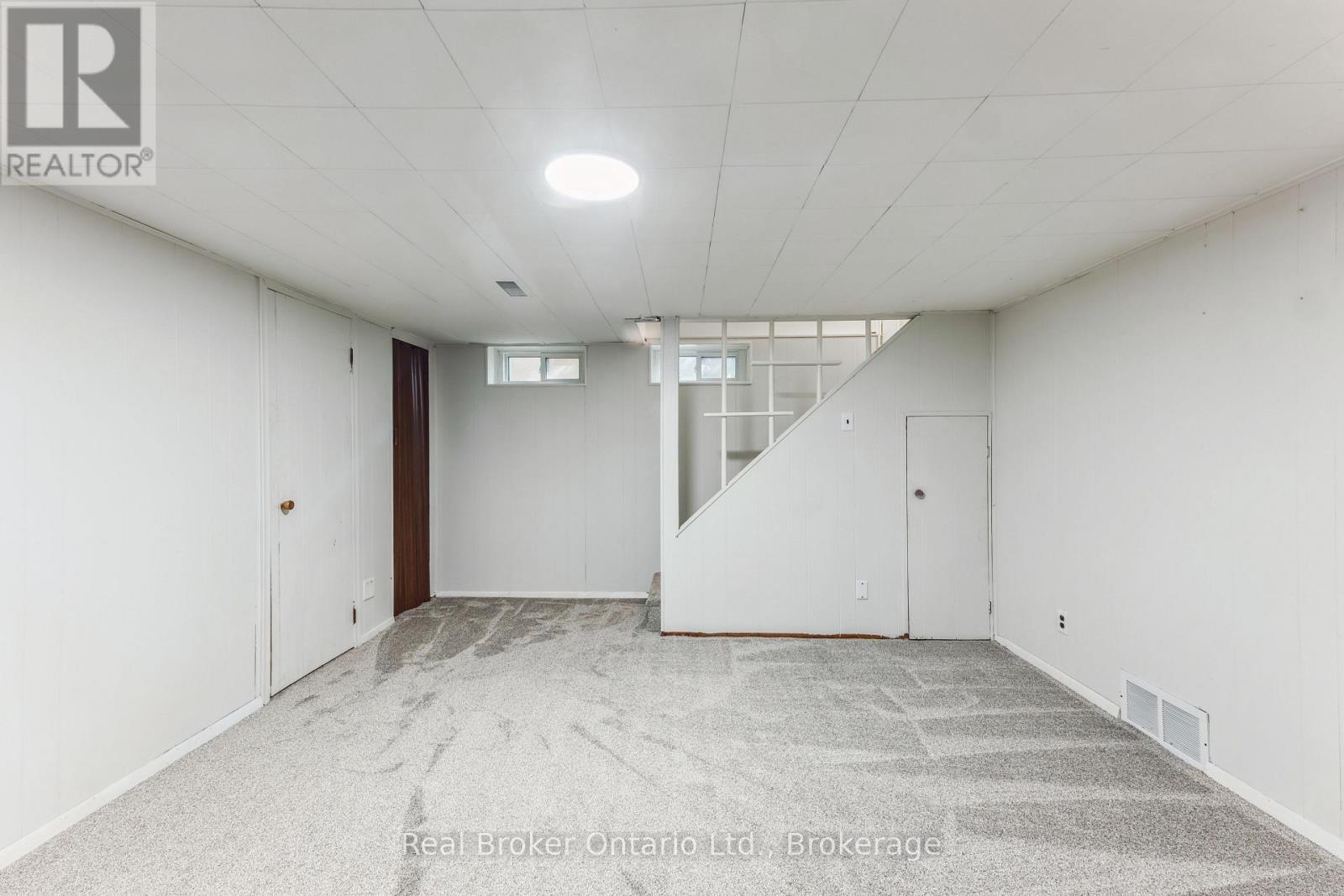 499 Krug Street, Kitchener, Ontario  N2B 1L2 - Photo 29 - X13101562