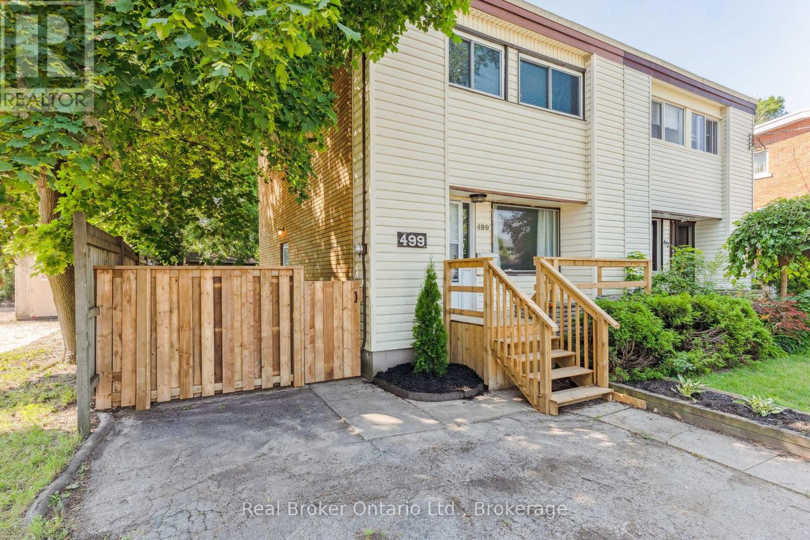 499 Krug Street, Kitchener, Ontario  N2B 1L2 - Photo 3 - X13101562