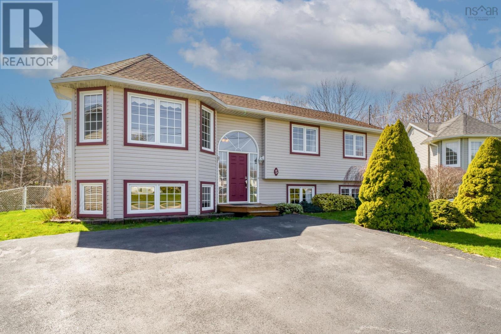 5 Fury Drive, Dartmouth, Nova Scotia