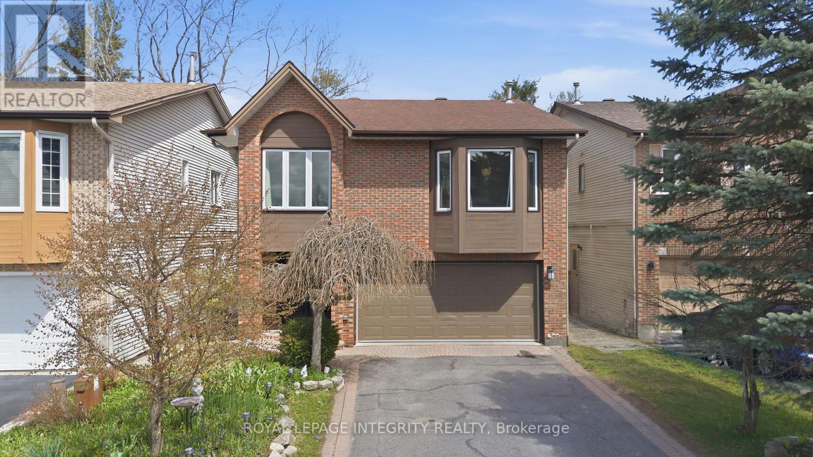 4 HACKETT STREET, Ottawa, Ontario