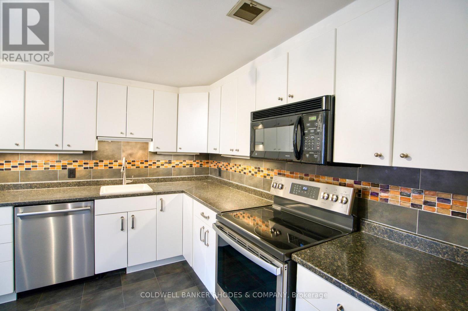 9 - 215 Mackay Street, Ottawa, Ontario  K1M 2B6 - Photo 8 - X13101282