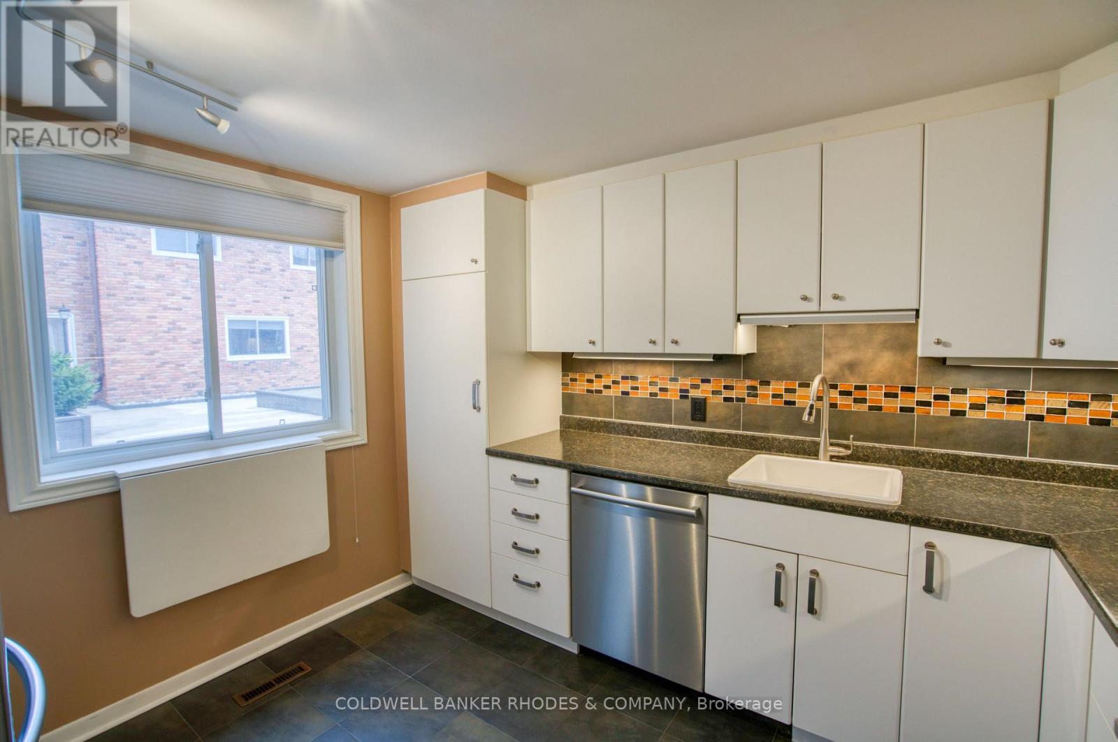 9 - 215 Mackay Street, Ottawa, Ontario  K1M 2B6 - Photo 9 - X13101282