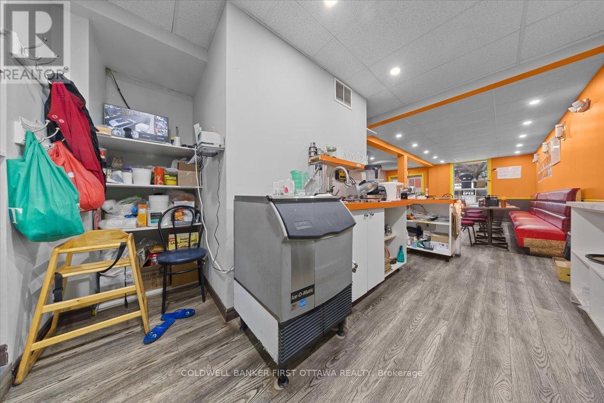 827 Somerset Street W, Ottawa, Ontario  K1R 6R4 - Photo 9 - X13101360
