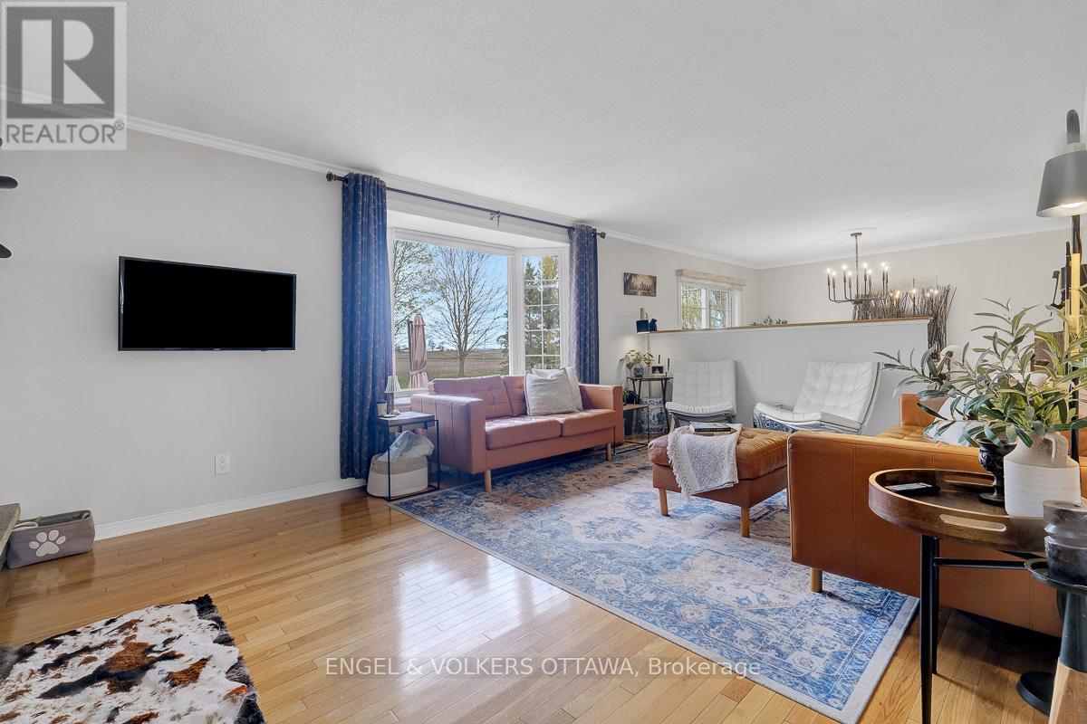 2963 Roger Stevens Drive E, Ottawa, Ontario  K0A 2T0 - Photo 3 - X13101530