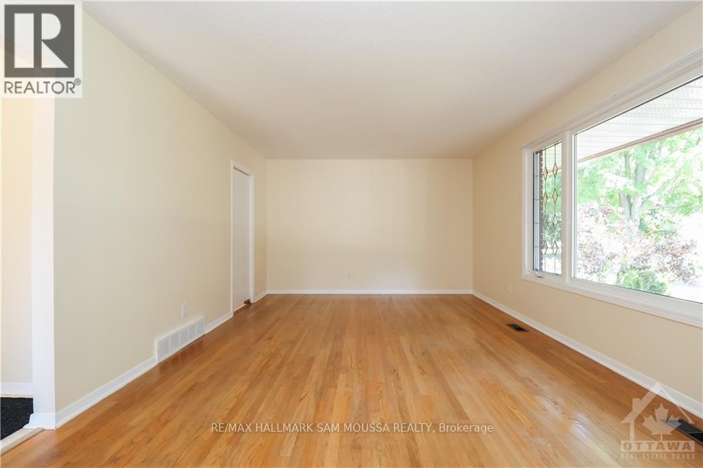 761 Garner Avenue, Ottawa, Ontario  K1V 6M5 - Photo 6 - X13101532