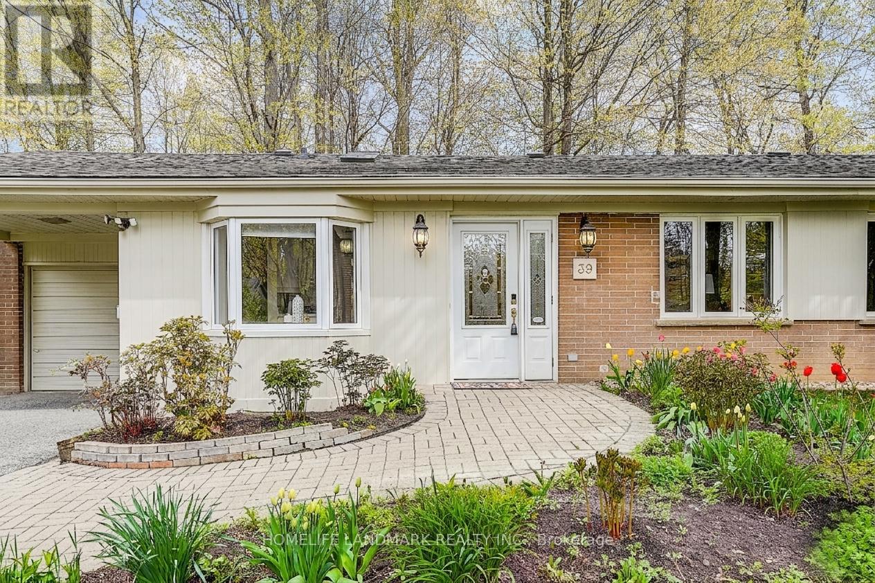 39 Sagebrush Lane, Toronto, Ontario  M3A 1X4 - Photo 4 - C13101306