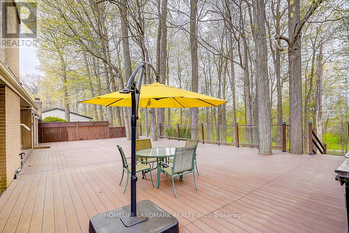 39 Sagebrush Lane, Toronto, Ontario  M3A 1X4 - Photo 8 - C13101306