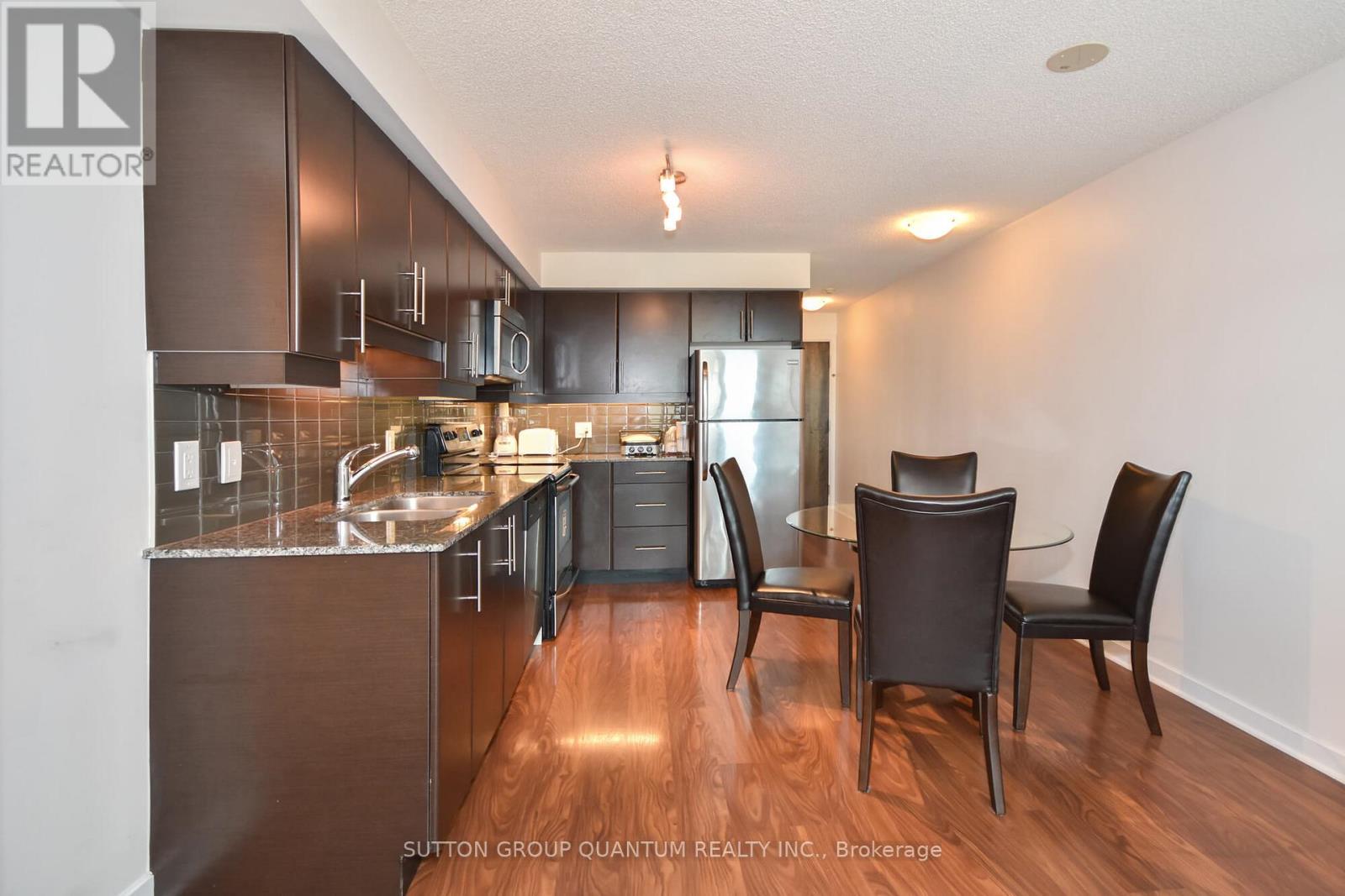 911 - 33 Bay Street, Toronto, Ontario  M5J 2Z3 - Photo 4 - C13101366