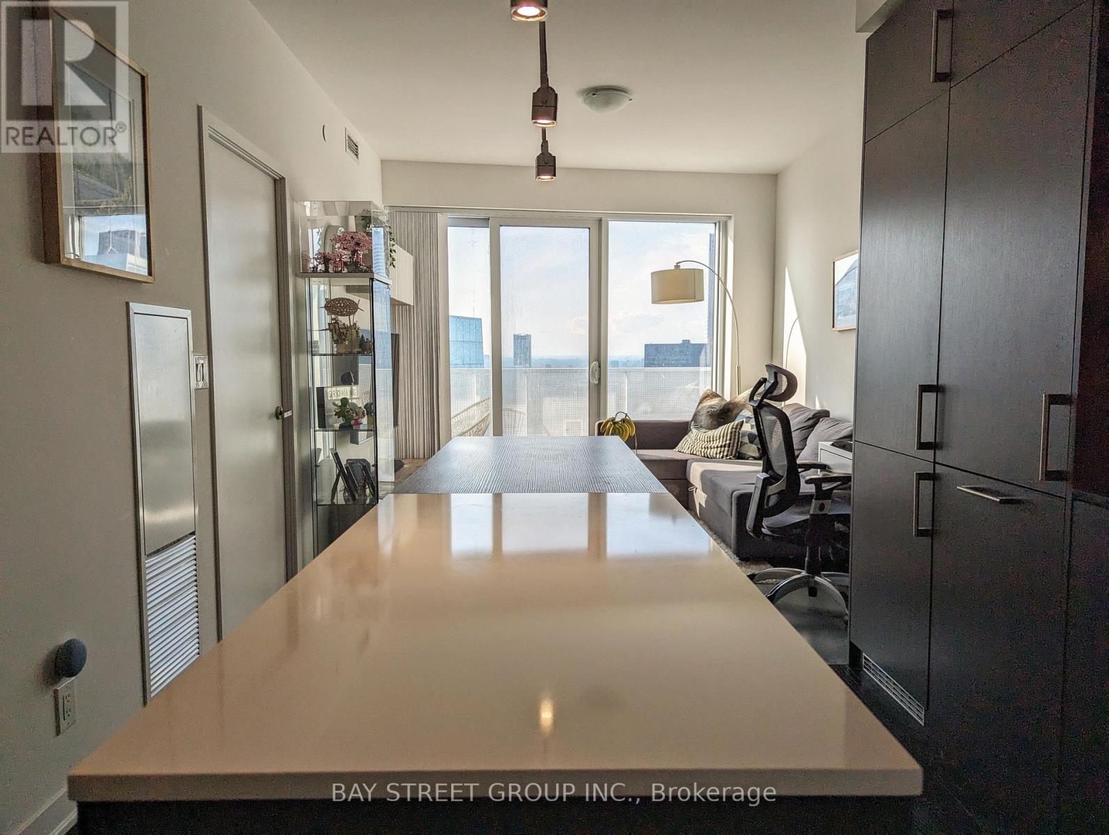 6103 - 100 Harbour Street, Toronto, Ontario  M5J 0B5 - Photo 6 - C13101440