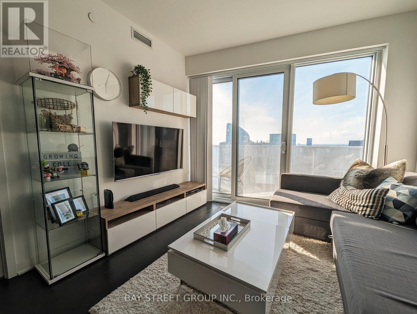 6103 - 100 Harbour Street, Toronto, Ontario  M5J 0B5 - Photo 7 - C13101440