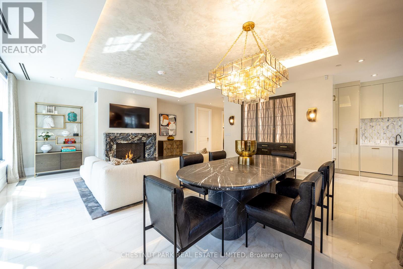 302 - 77 CLARENDON AVENUE, Toronto, Ontario