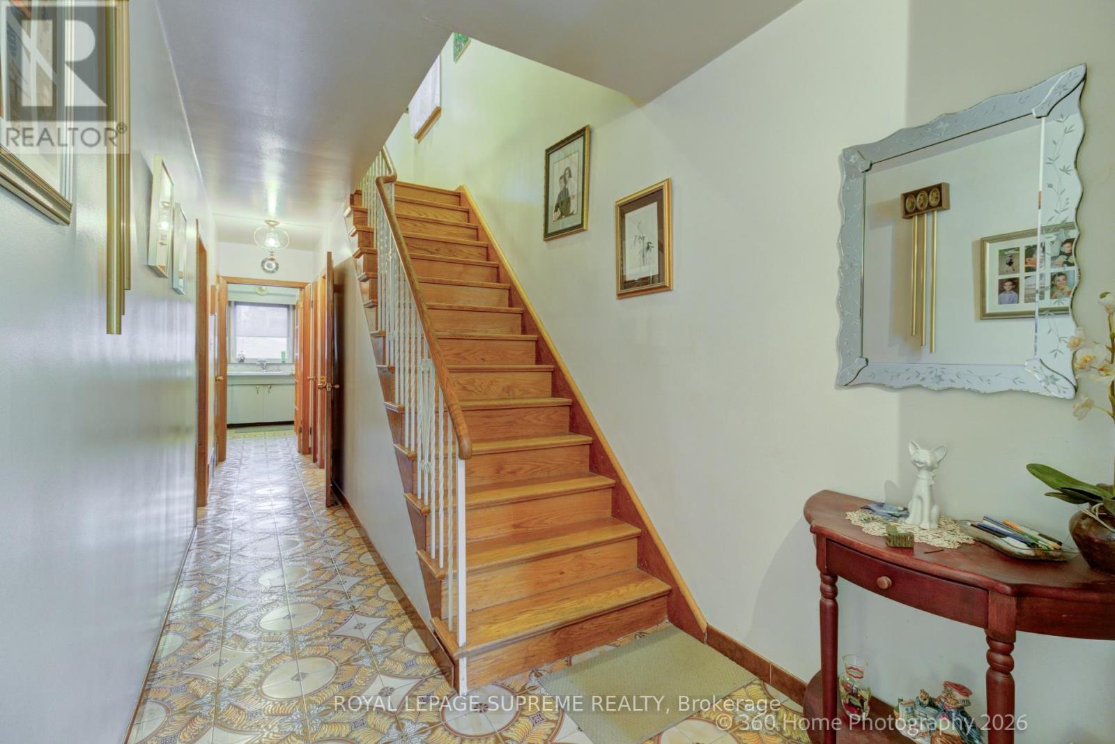 429 St Clarens Avenue, Toronto, Ontario  M6H 3W2 - Photo 7 - C13101572