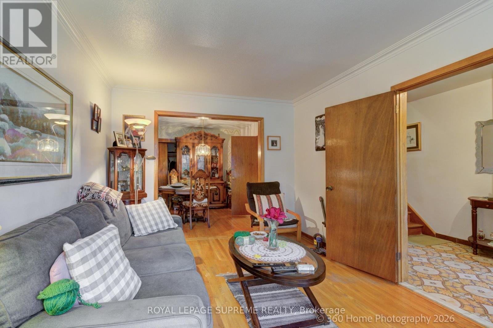 429 St Clarens Avenue, Toronto, Ontario  M6H 3W2 - Photo 8 - C13101572
