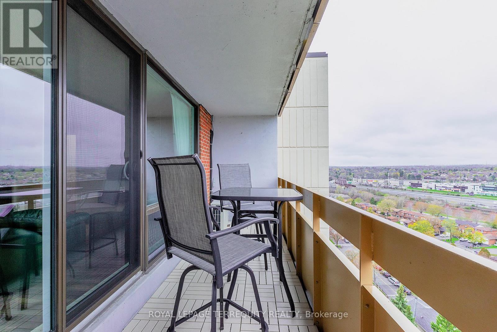 1701 - 1210 Radom Street, Pickering, Ontario  L1W 2Z3 - Photo 11 - E13101318