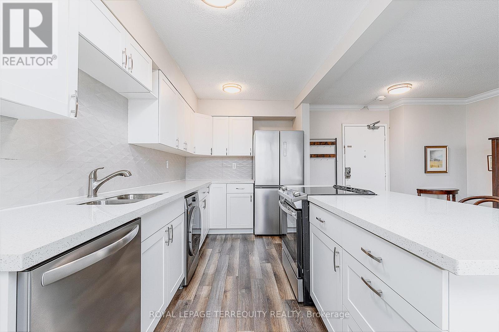 1701 - 1210 Radom Street, Pickering, Ontario  L1W 2Z3 - Photo 5 - E13101318
