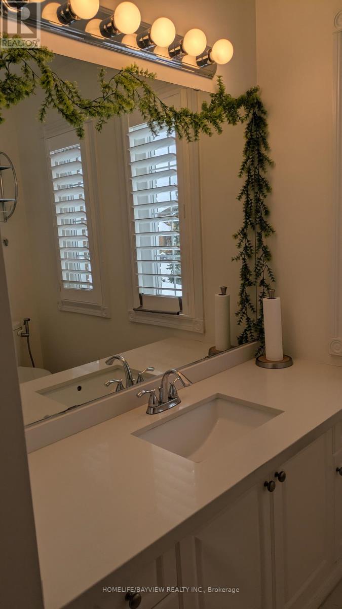 55 Woodhaven Crescent, Richmond Hill, Ontario  L4E 3T2 - Photo 18 - N13101346