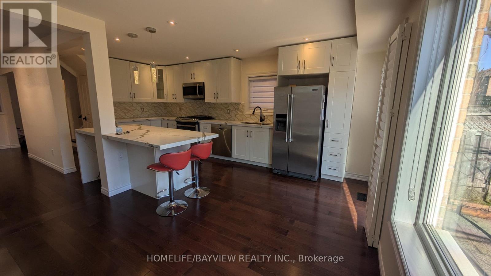 55 Woodhaven Crescent, Richmond Hill, Ontario  L4E 3T2 - Photo 5 - N13101346