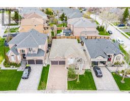 10 BOTTERO DRIVE, Vaughan, Ontario