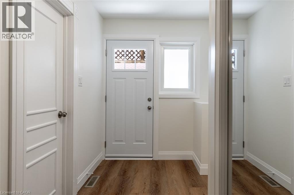 477 Valleyview Crescent Unit# B, Milton, Ontario  L9T 3L3 - Photo 3 - 40827230