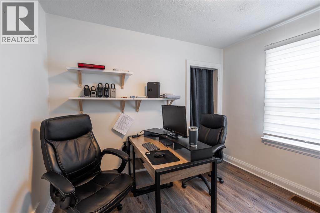 784 London Road, Sarnia, Ontario  N8T 4H1 - Photo 10 - 26009371