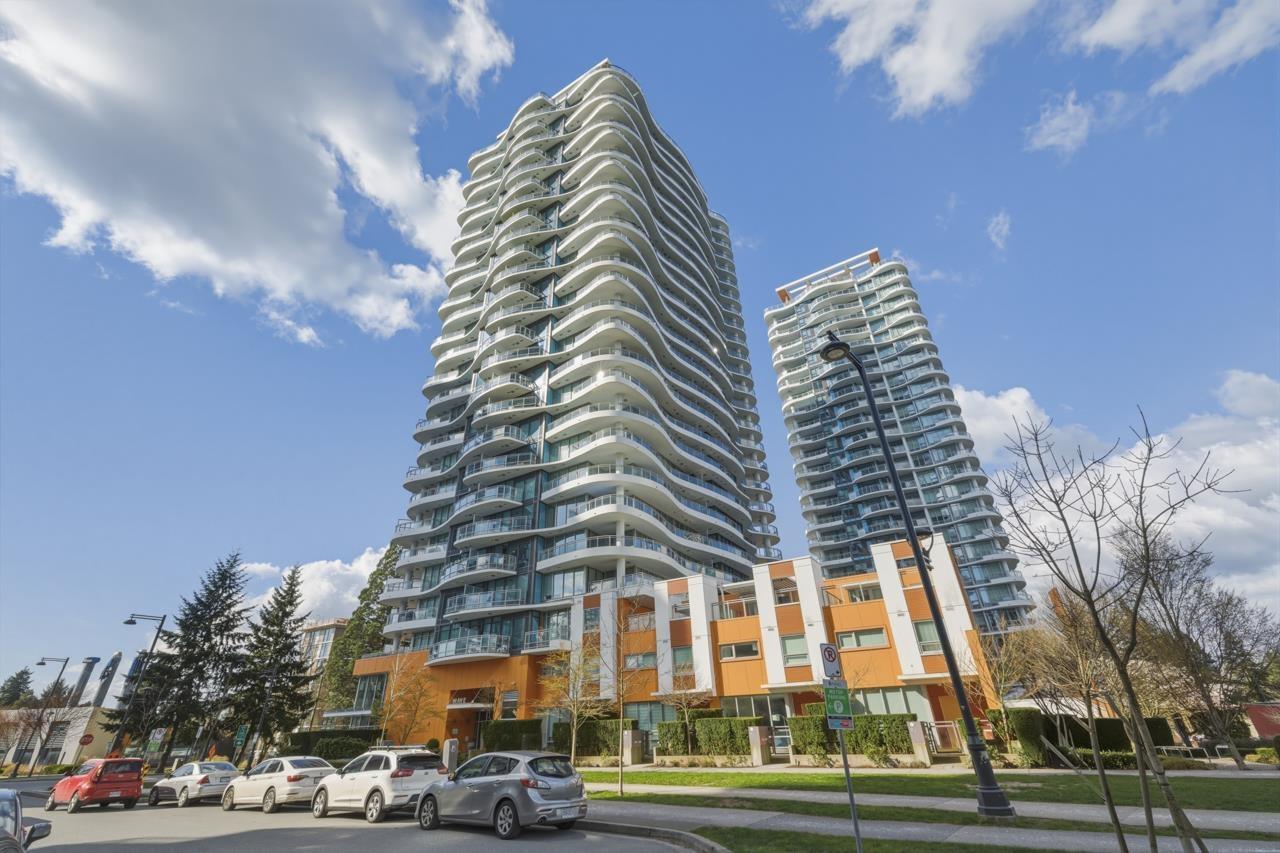 2701 13303 Central Avenue, Surrey, British Columbia  V3T 0K6 - Photo 3 - R3106495