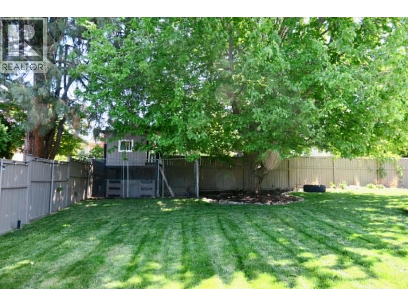 307 Stellar Drive, Kelowna, British Columbia  V1W 4K5 - Photo 41 - 10371109