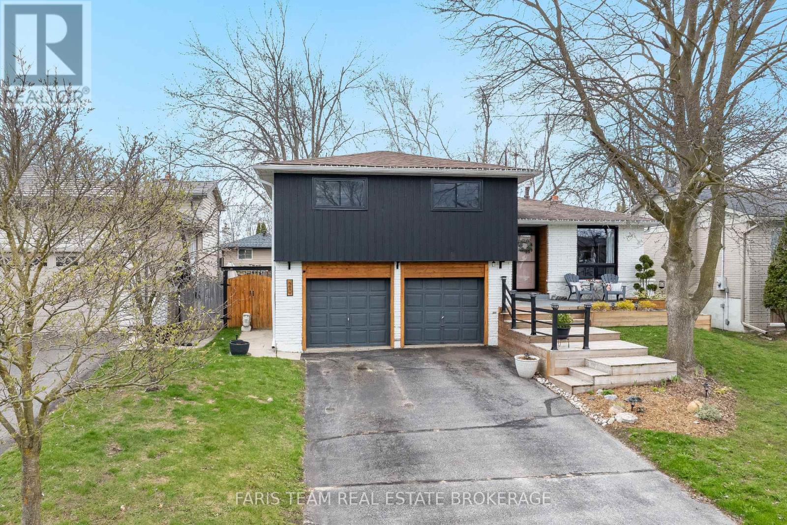 20 CAROL ROAD, Barrie, Ontario