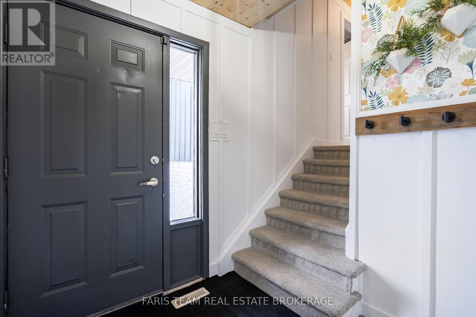 20 Carol Road, Barrie, Ontario  L4N 3P5 - Photo 6 - S13098208