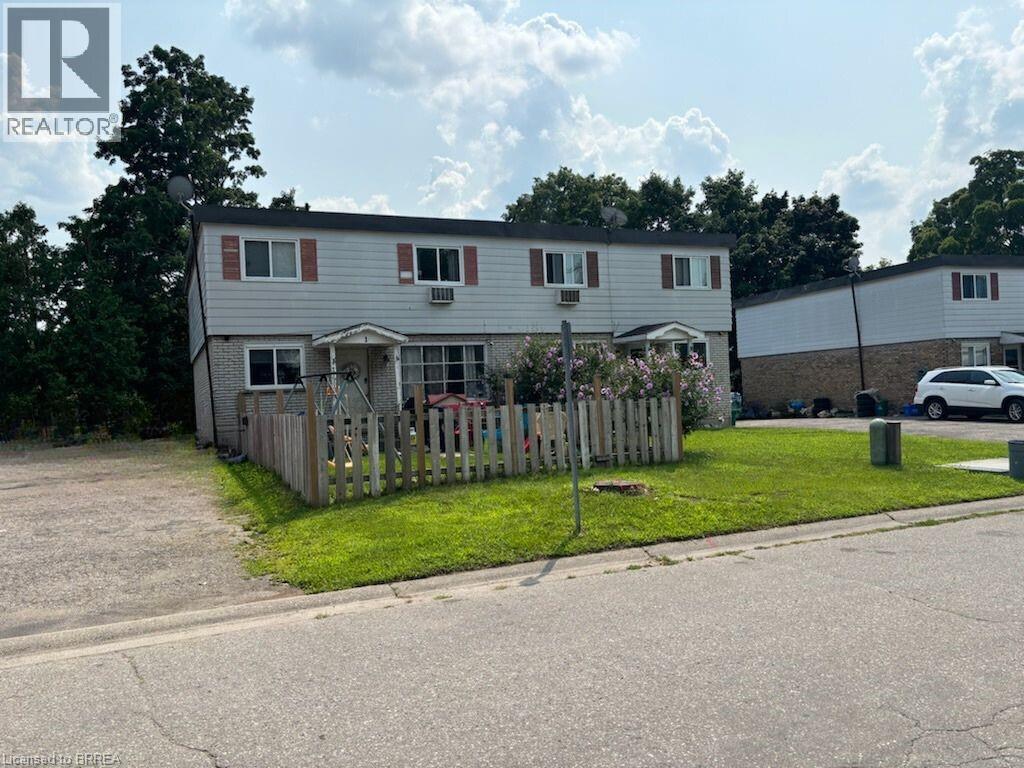 15 BRENDA Court, brantford, Ontario