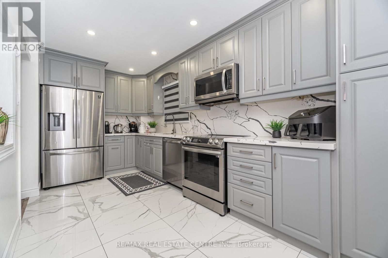 44 Abelard Avenue, Brampton, Ontario  L6Y 2K8 - Photo 20 - W13101164