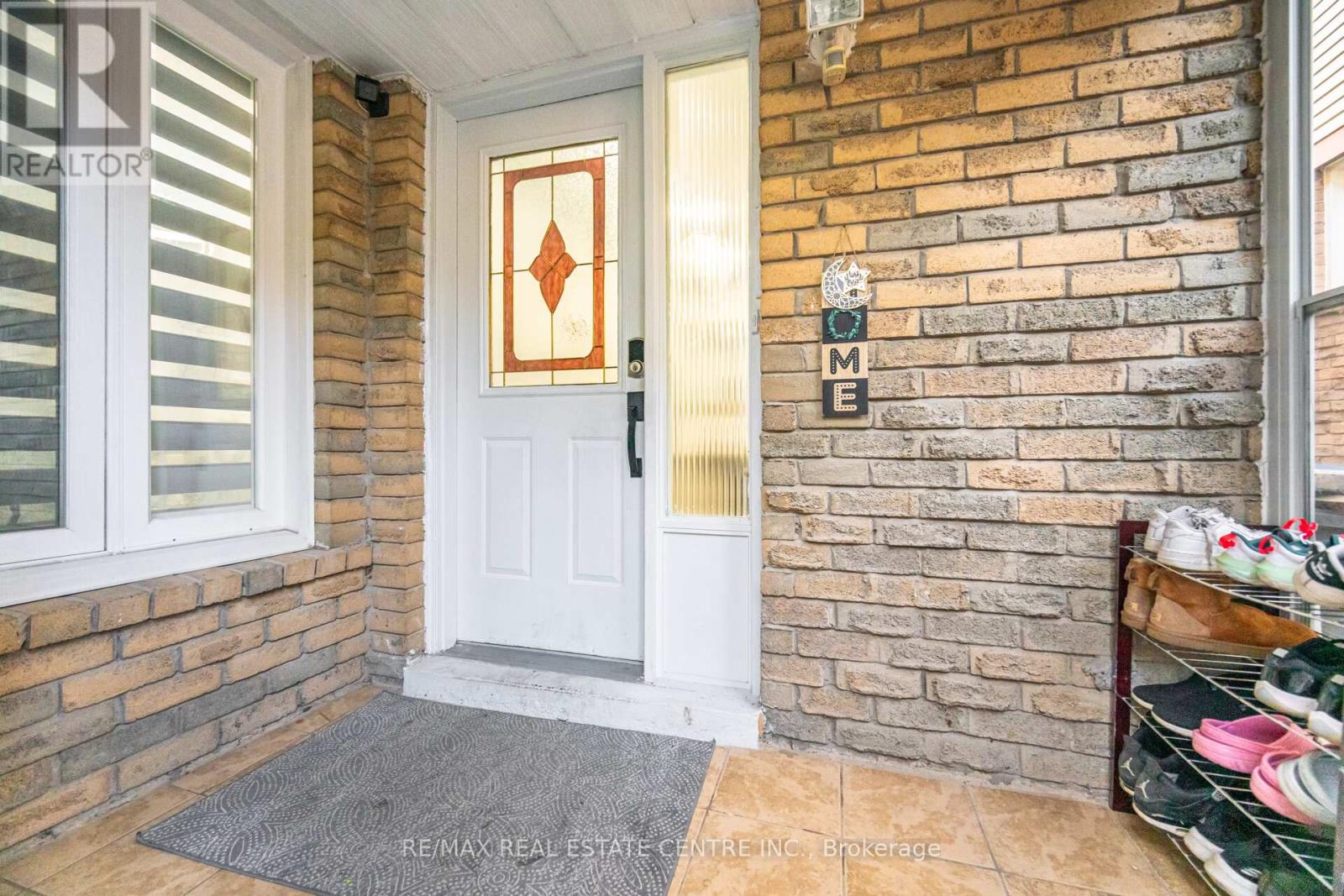 44 Abelard Avenue, Brampton, Ontario  L6Y 2K8 - Photo 7 - W13101164