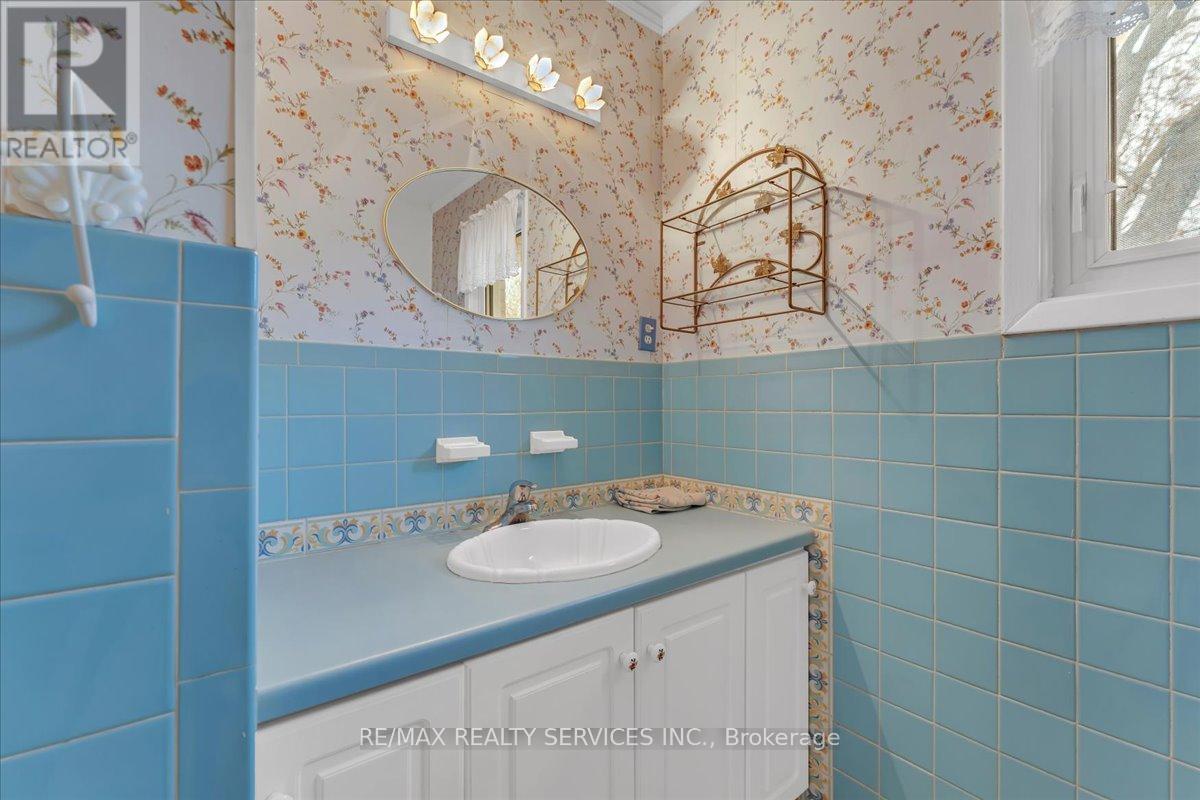 2 Windermere Court, Brampton, Ontario  L6X 2L6 - Photo 25 - W13101188
