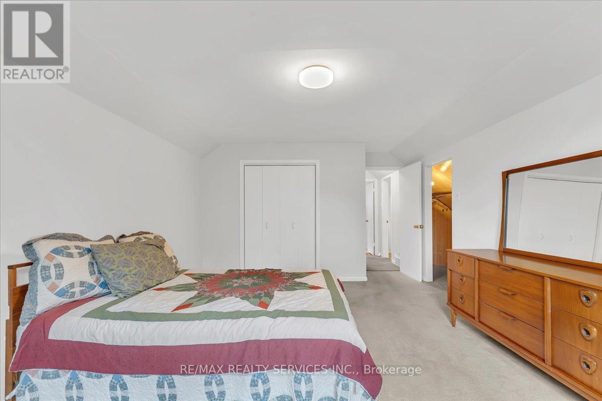 2 Windermere Court, Brampton, Ontario  L6X 2L6 - Photo 28 - W13101188