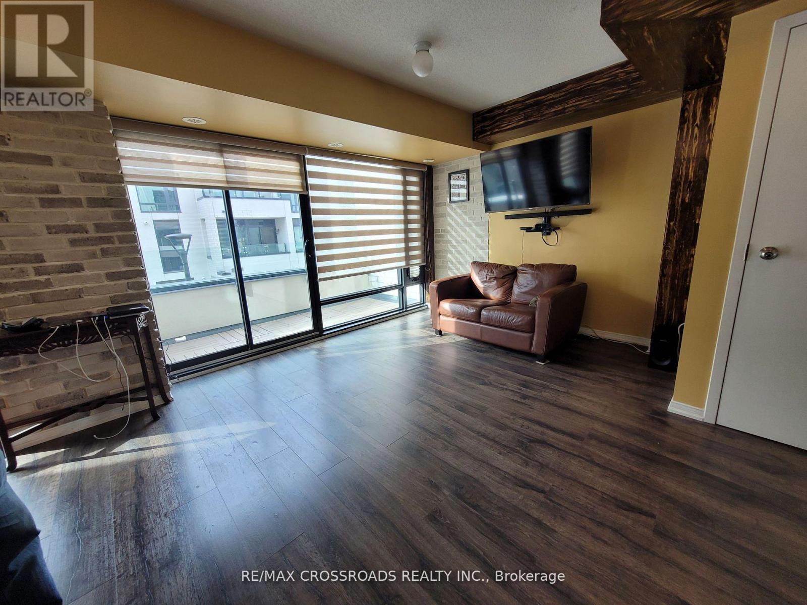 202 - 134 Widdicombe Hill Boulevard, Toronto, Ontario  M9R 0A9 - Photo 3 - W13101254