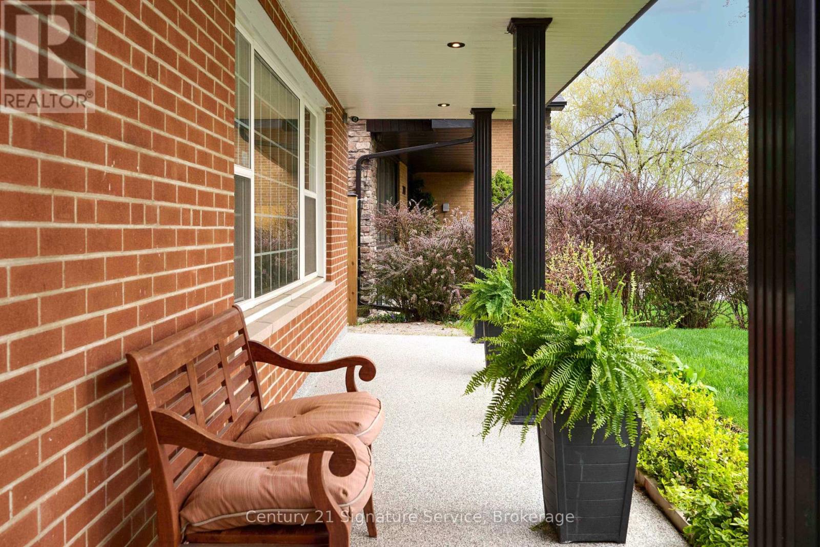 2235 Denise Road, Mississauga, Ontario  L4X 1J2 - Photo 3 - W13101348