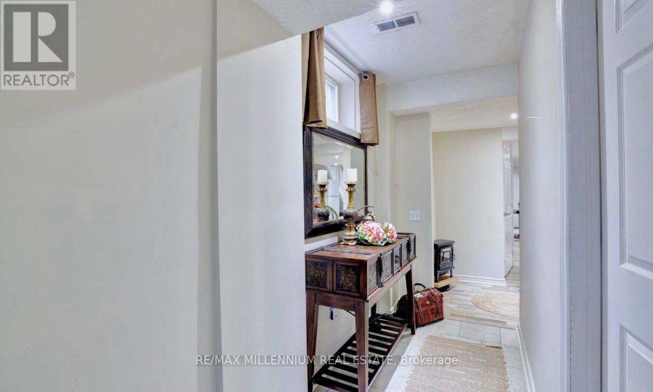 1106 Haig Boulevard, Mississauga, Ontario  L5E 2M5 - Photo 20 - W13101362