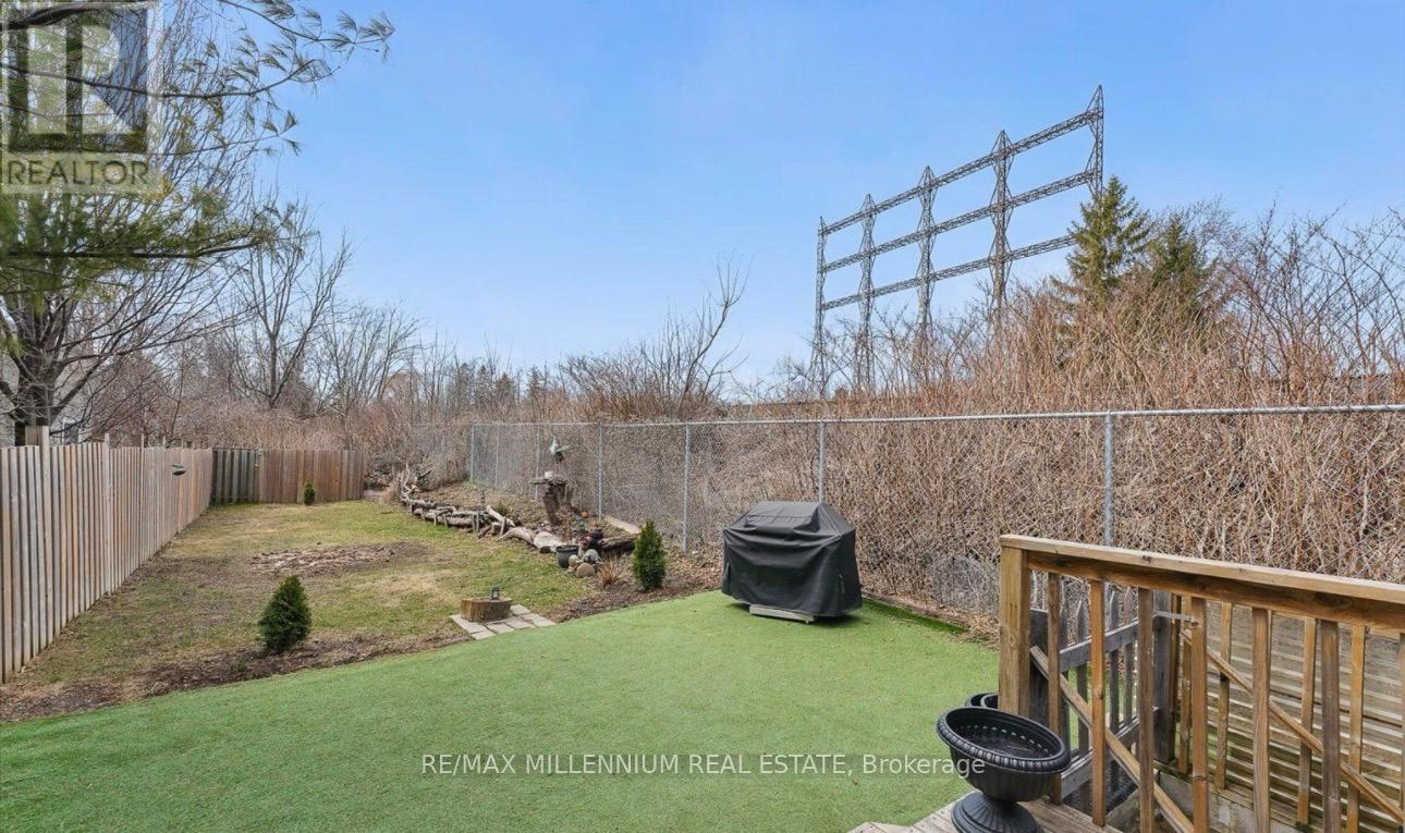 1106 Haig Boulevard, Mississauga, Ontario  L5E 2M5 - Photo 3 - W13101362