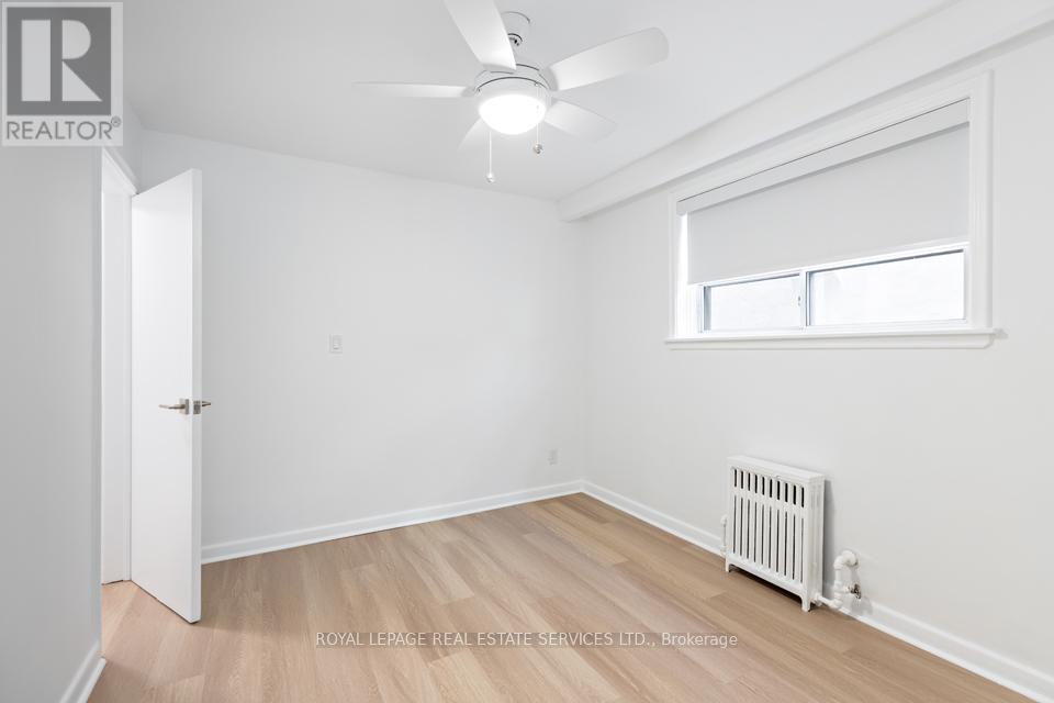Lower - 315a Indian Grove, Toronto, Ontario  M6P 2H6 - Photo 7 - W13101370