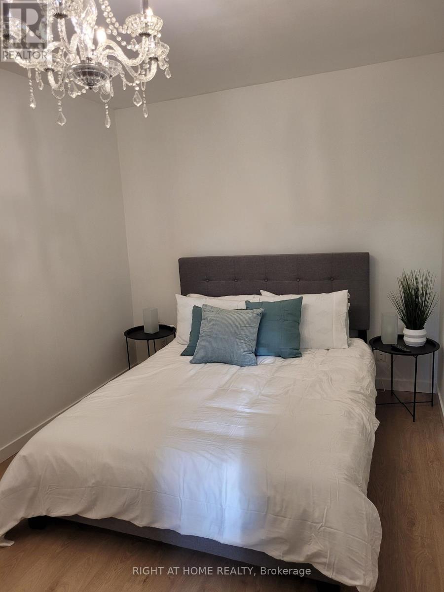 2nd Floor - 1054 Dufferin Street, Toronto, Ontario  M6H 4B6 - Photo 10 - W13101418
