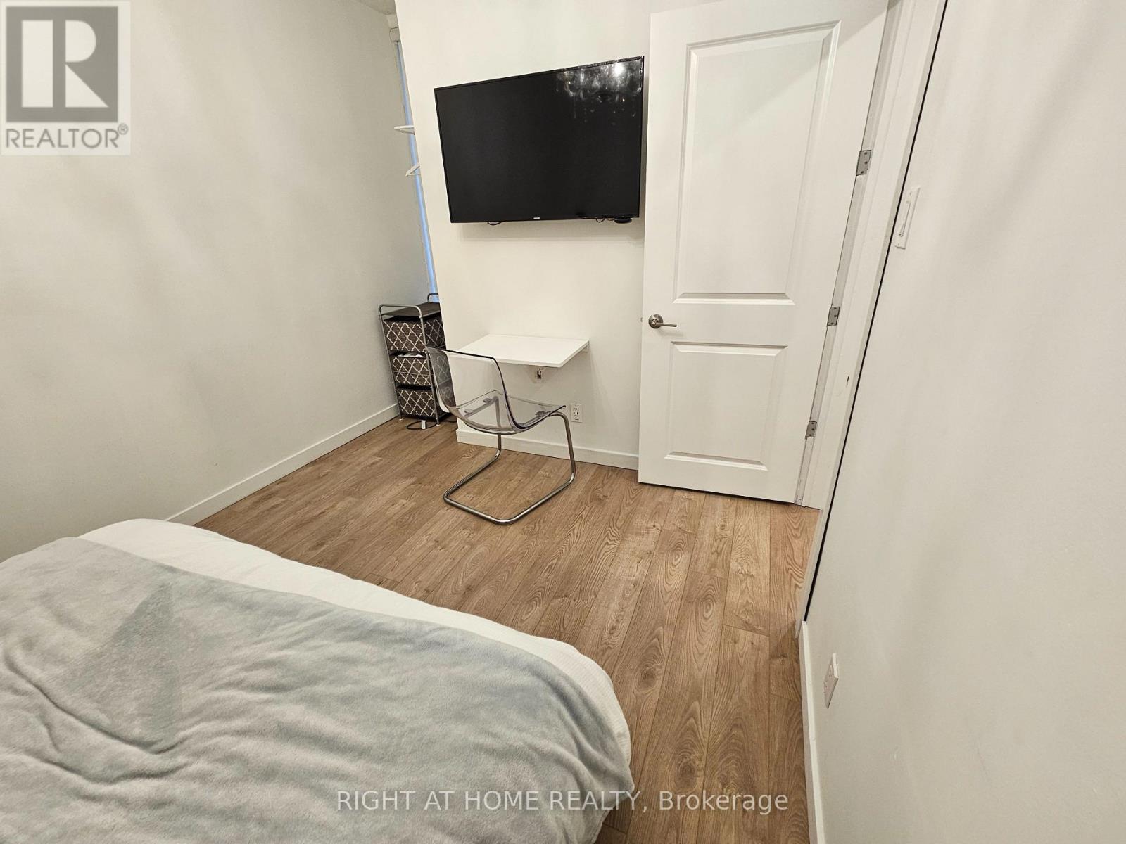 2nd Floor - 1054 Dufferin Street, Toronto, Ontario  M6H 4B6 - Photo 11 - W13101418