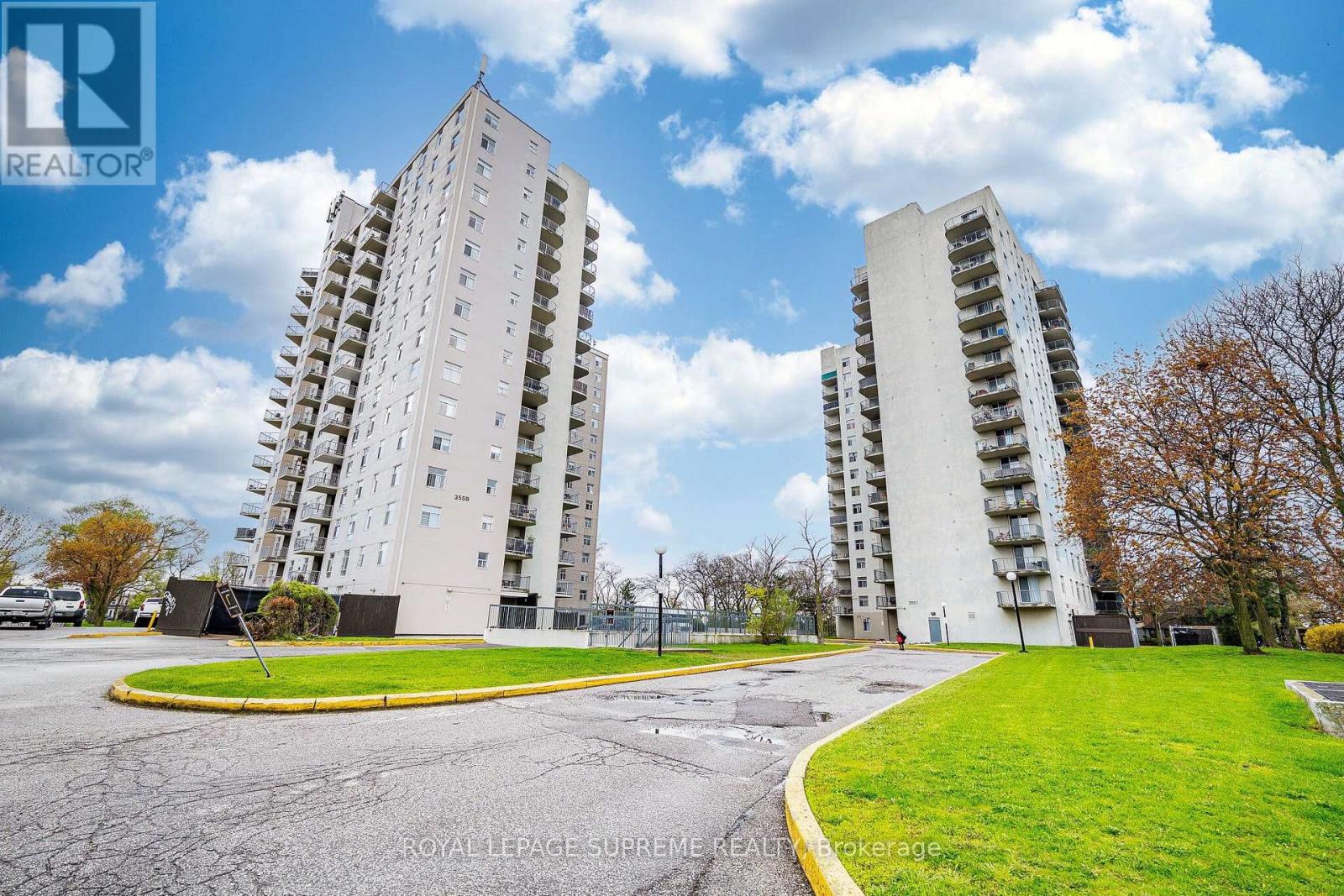 409 - 3559 EGLINTON AVENUE W, Toronto, Ontario