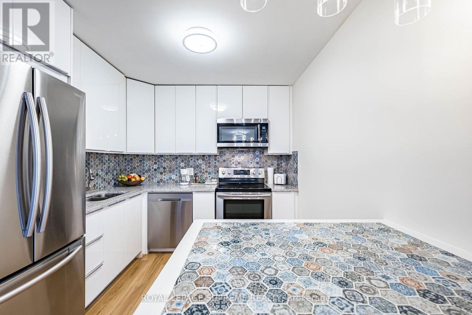 409 - 3559 Eglinton Avenue W, Toronto, Ontario  M6M 5C6 - Photo 16 - W13101422