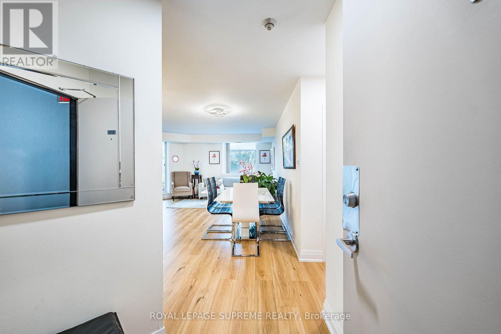 409 - 3559 Eglinton Avenue W, Toronto, Ontario  M6M 5C6 - Photo 4 - W13101422